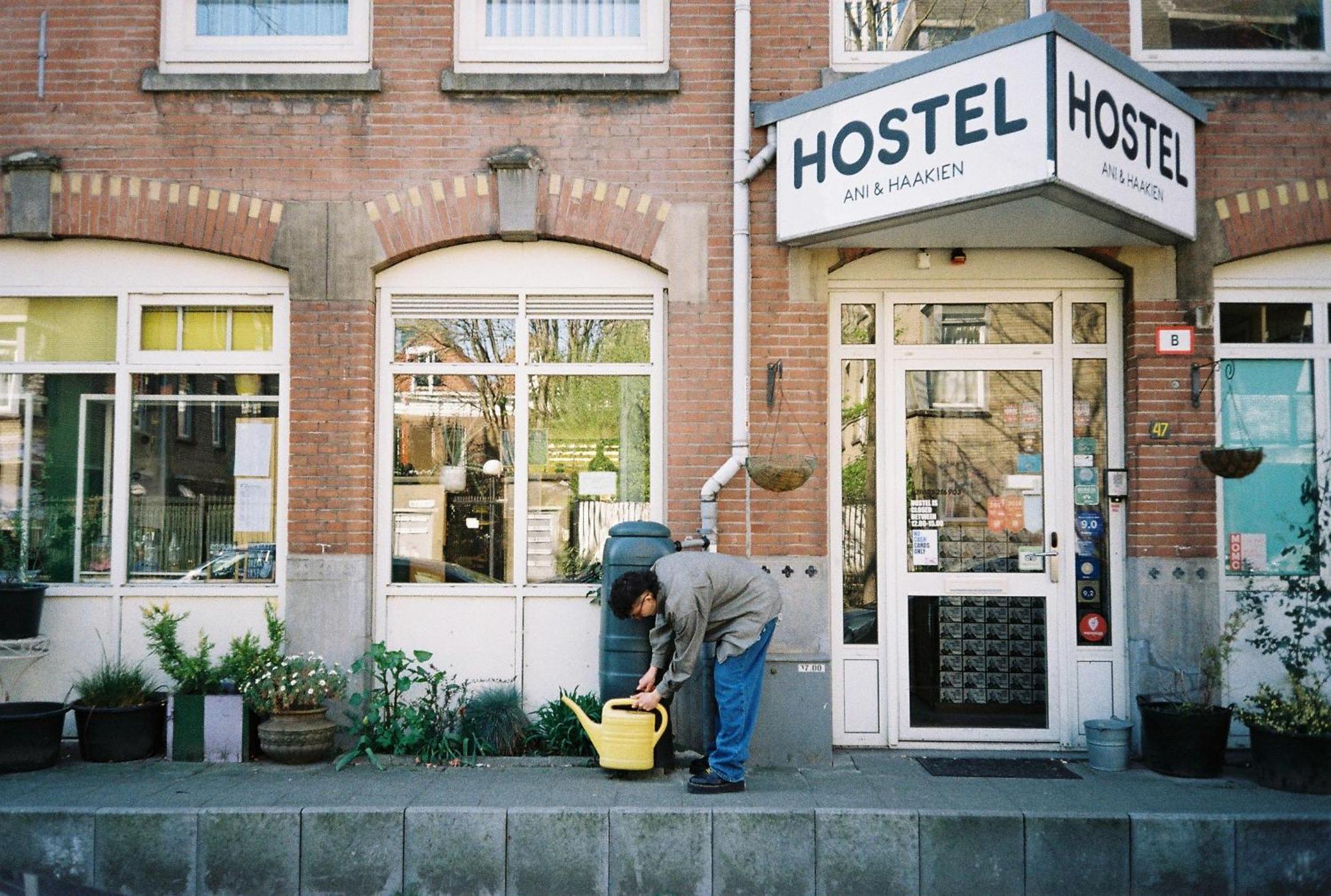 Hostel Ani&Haakien Ротердам Екстериор снимка